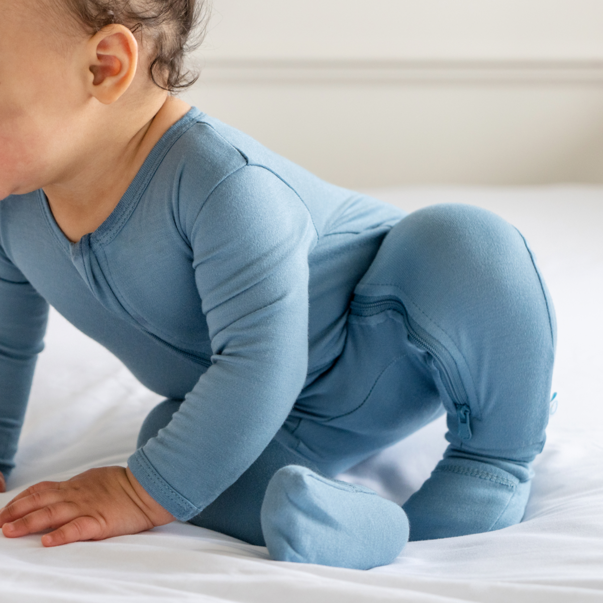 Pijama de bambú para bebé con DreamCuffs®