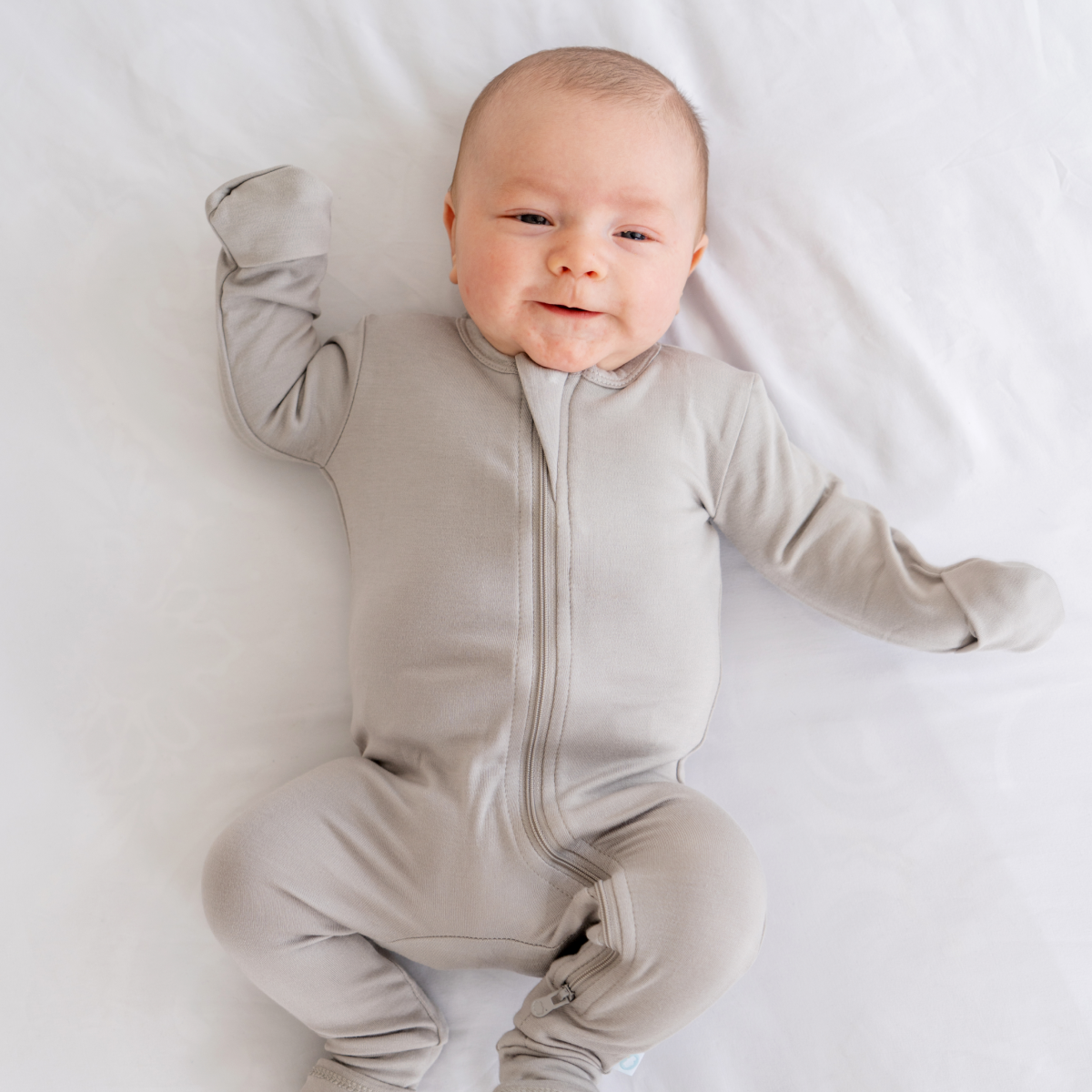 Pijama de bambú para bebé con DreamCuffs®