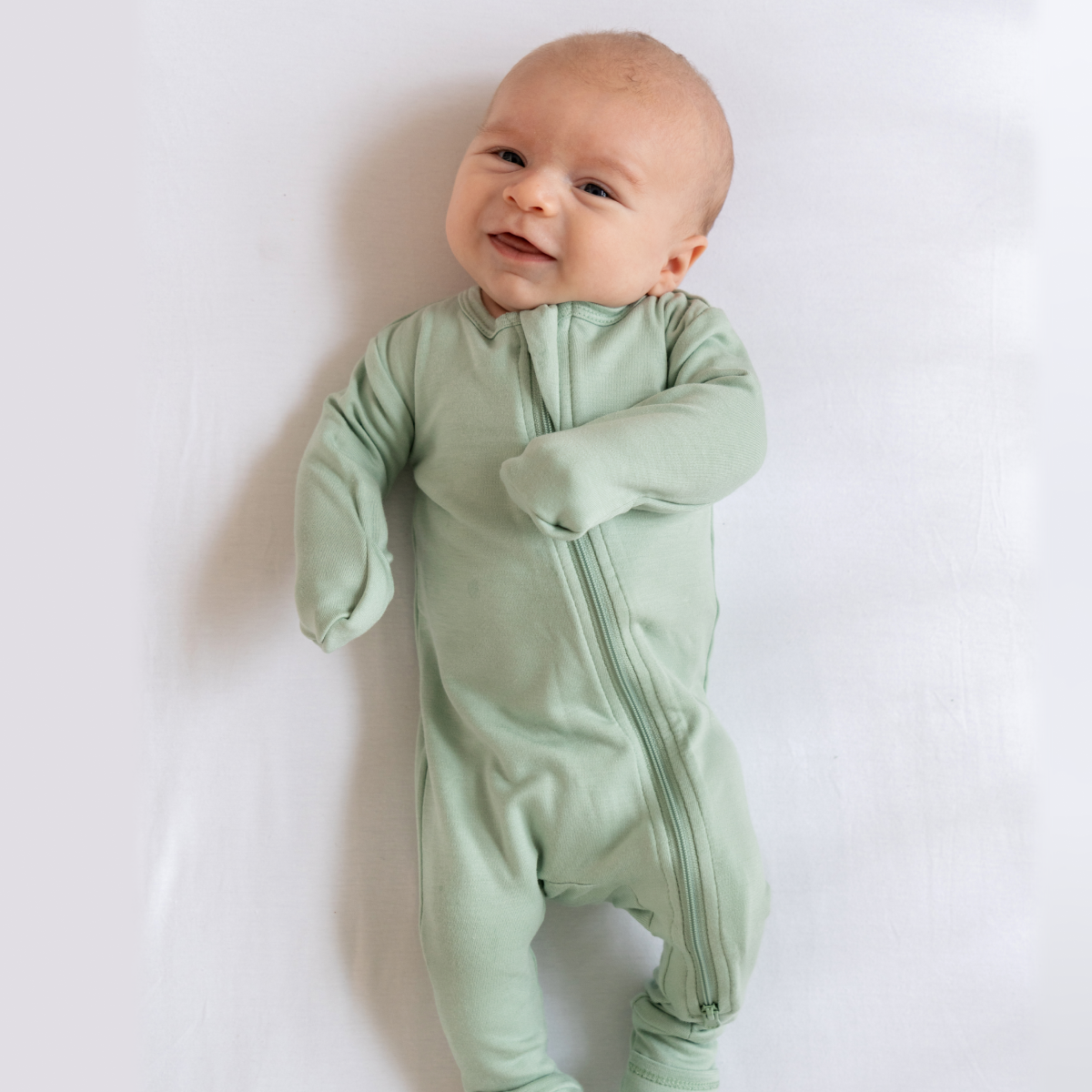 Pijama de bambú para bebé con DreamCuffs®