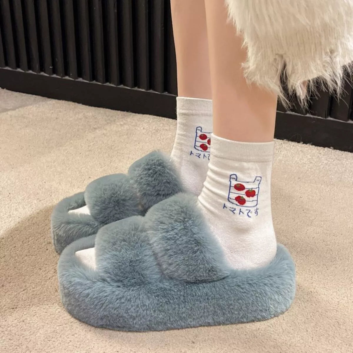 Pantuflas peludas de punta abierta