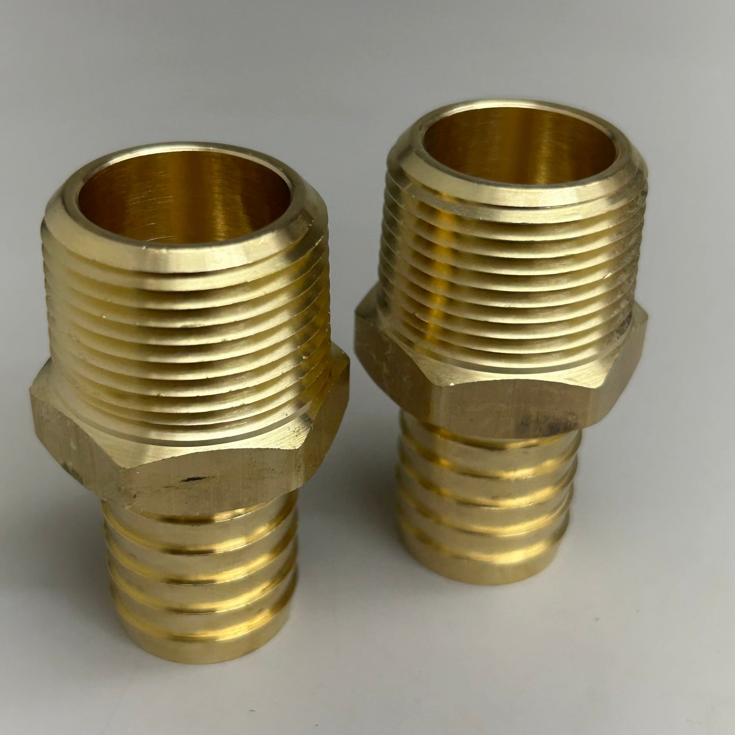 COILHOUSE PNEUMATICS (Paquete de 2) Conector macho de manguera con lengüetas de 1" de latón 125HBL-16-16