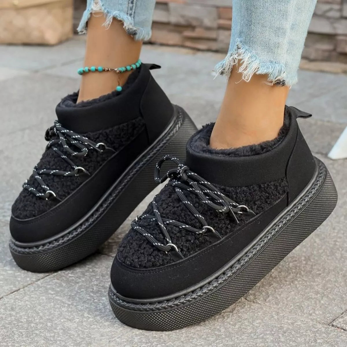 Botas de invierno de plataforma con cordones y forro afelpado acogedor