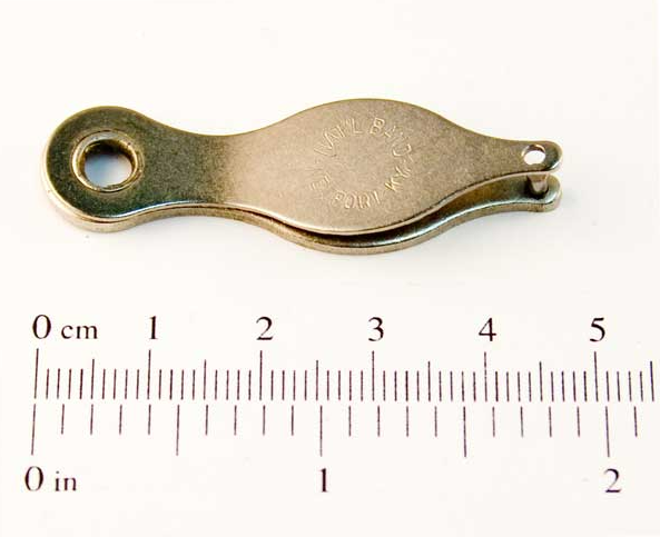 1538 The Punch - Pinza para uñas de pollito