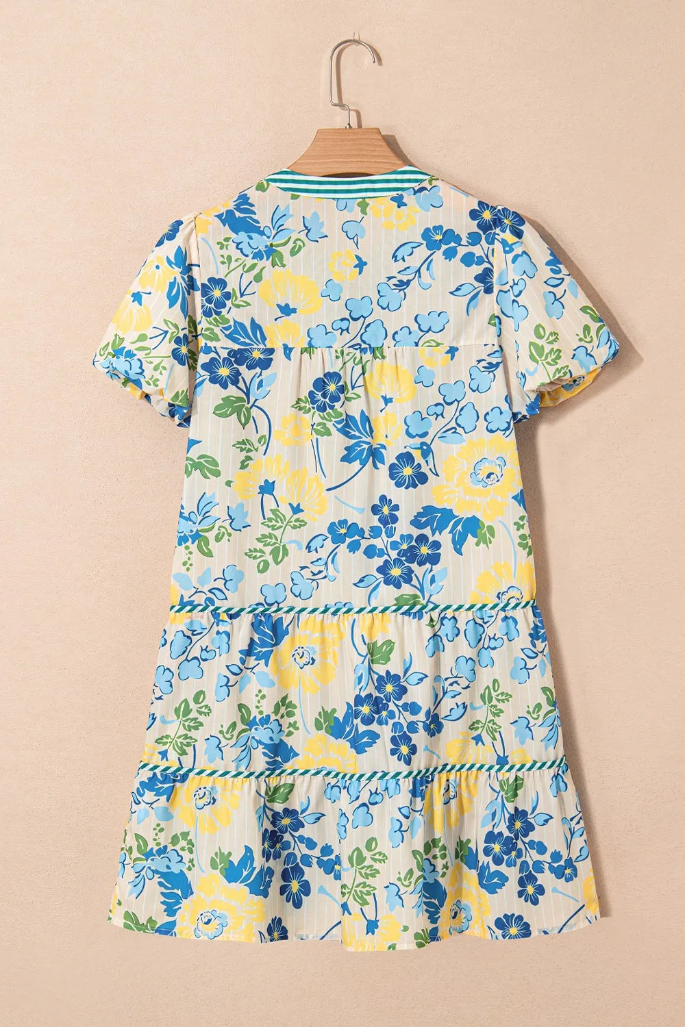 Vestido de manga corta abullonada con ribete de rayas florales