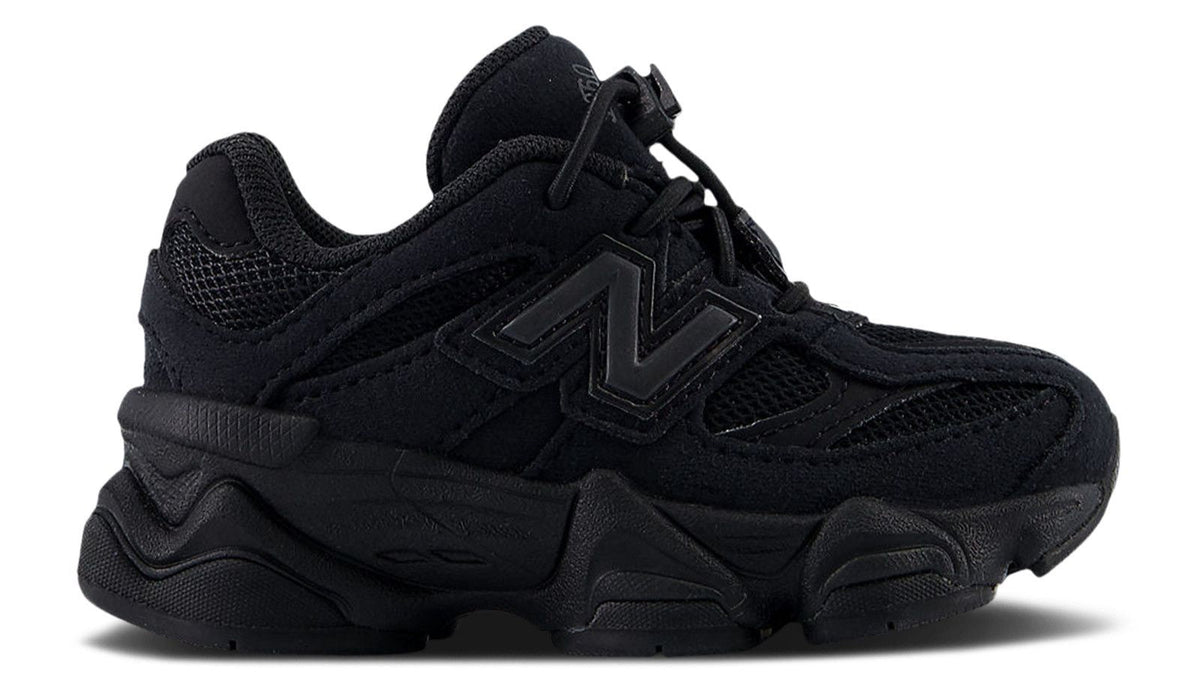 New Balance 9060 Triple Black (Niño pequeño)