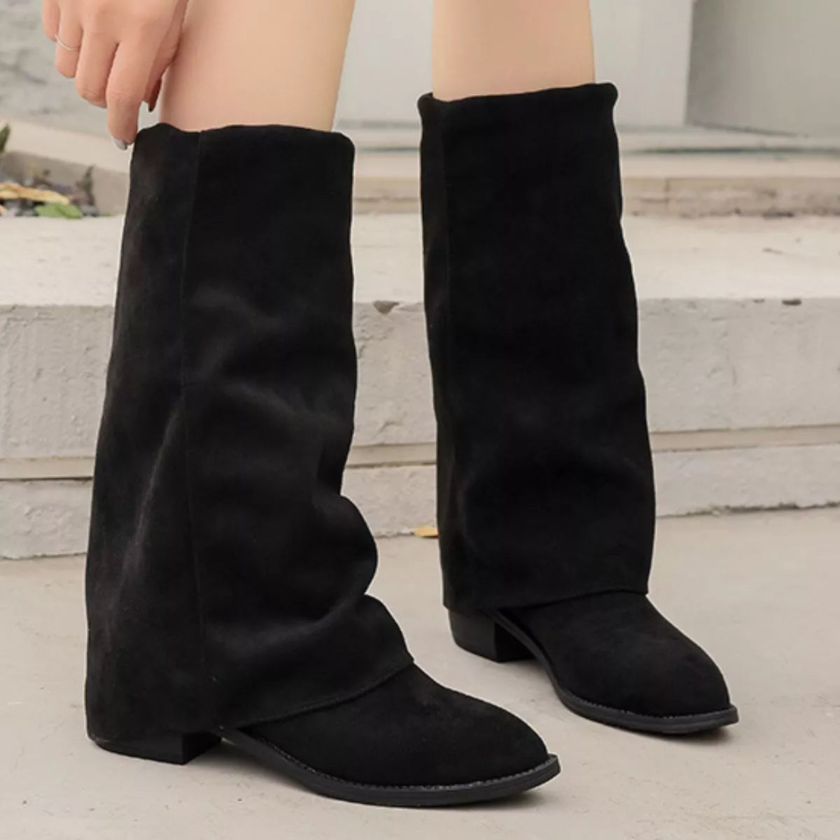 Botas de tacón de bloque con punta