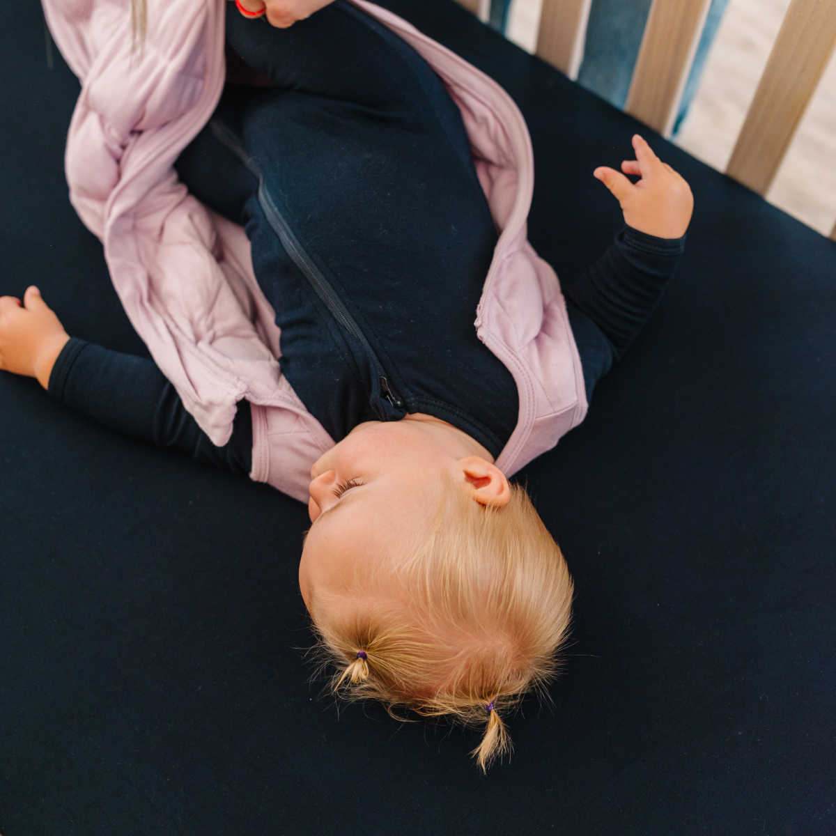 Pijama de bambú para bebé con DreamCuffs®