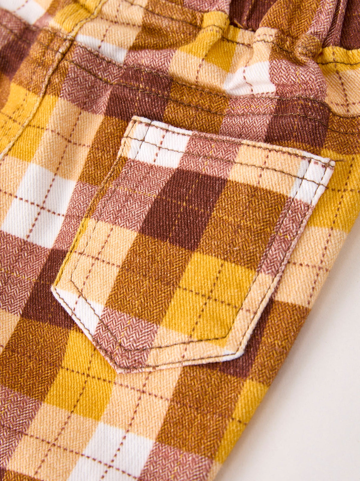 Pantalones con lazo a cuadros marrones para el Día de Acción de Gracias de otoño