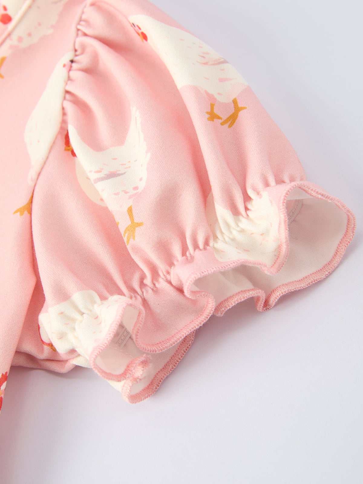 Vestido con volantes para niña con estampado de pollos de granja