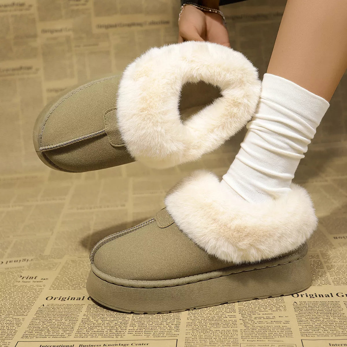 Botas de plataforma con ribete peludo