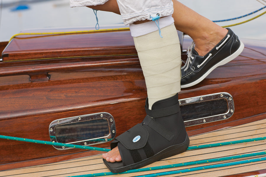 Bota de yeso Slimline - Punta cuadrada negra - Adulto grande - Suela balancín cómoda