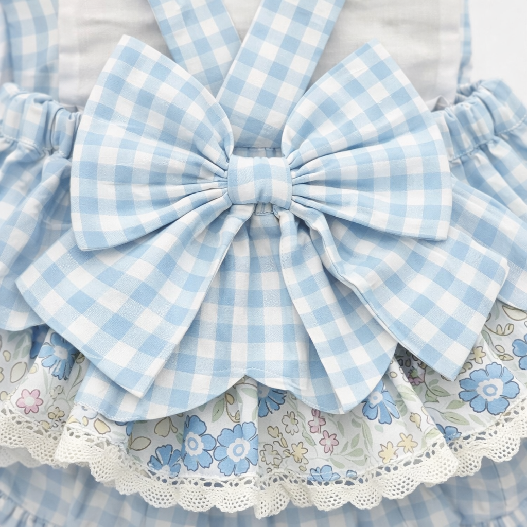 Burbuja de conejito de falda azul