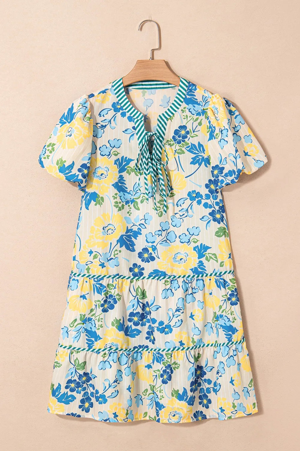 Vestido de manga corta abullonada con ribete de rayas florales