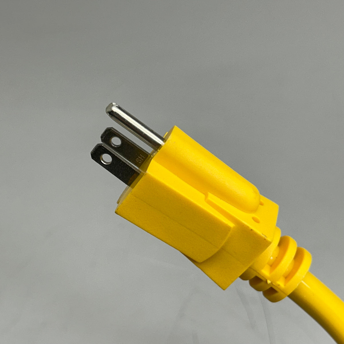 HOME ELECTRICAL ACCESSORIES  Heavy Duty Outdoor/Indoor Extension Cord  12 Gauge, 25' SJTW-3Yellow