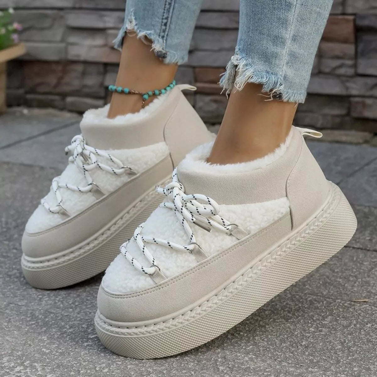 Botas de invierno de plataforma con cordones y forro afelpado acogedor