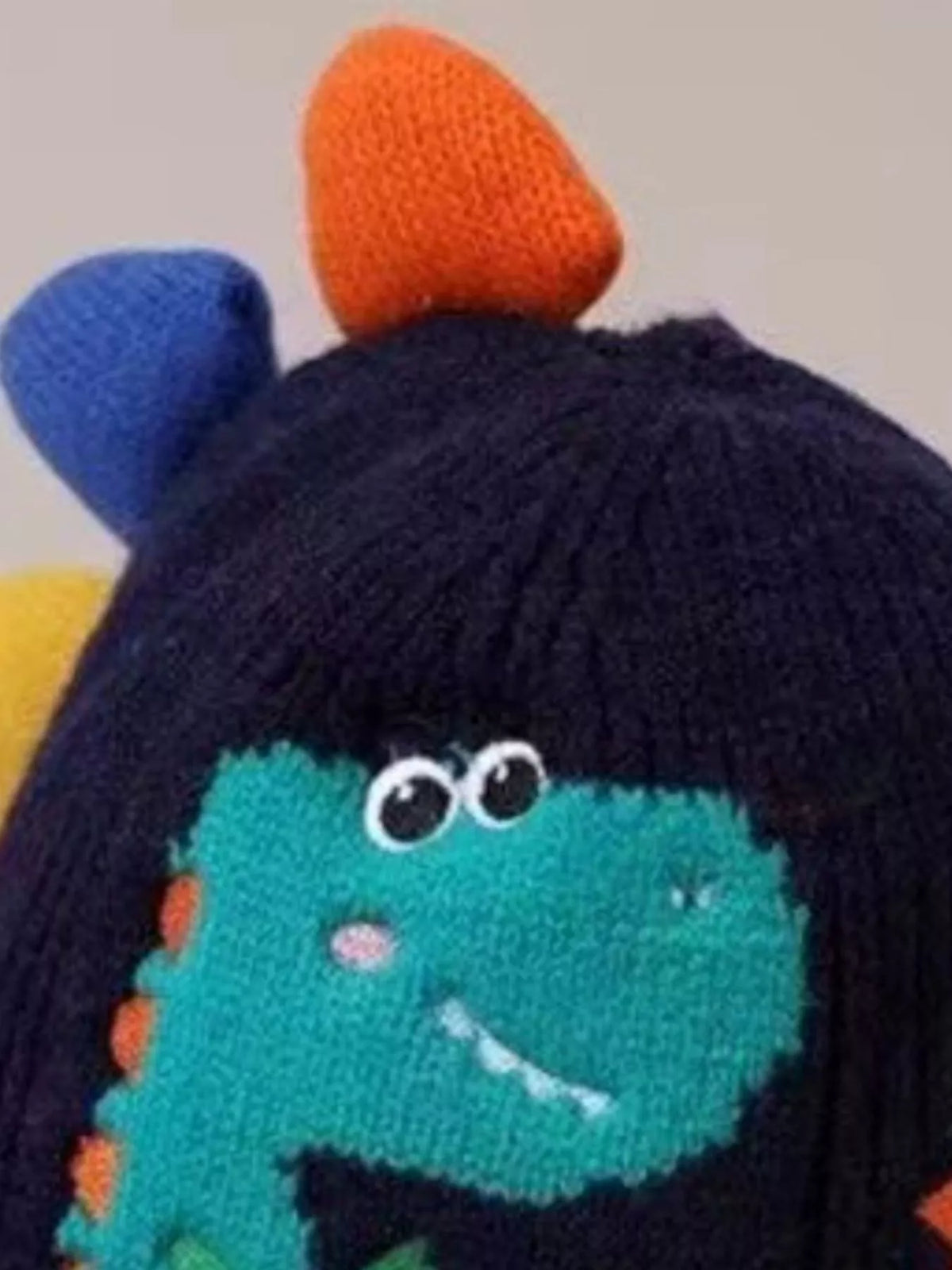 Gorro de dinosaurio de punto para niños
