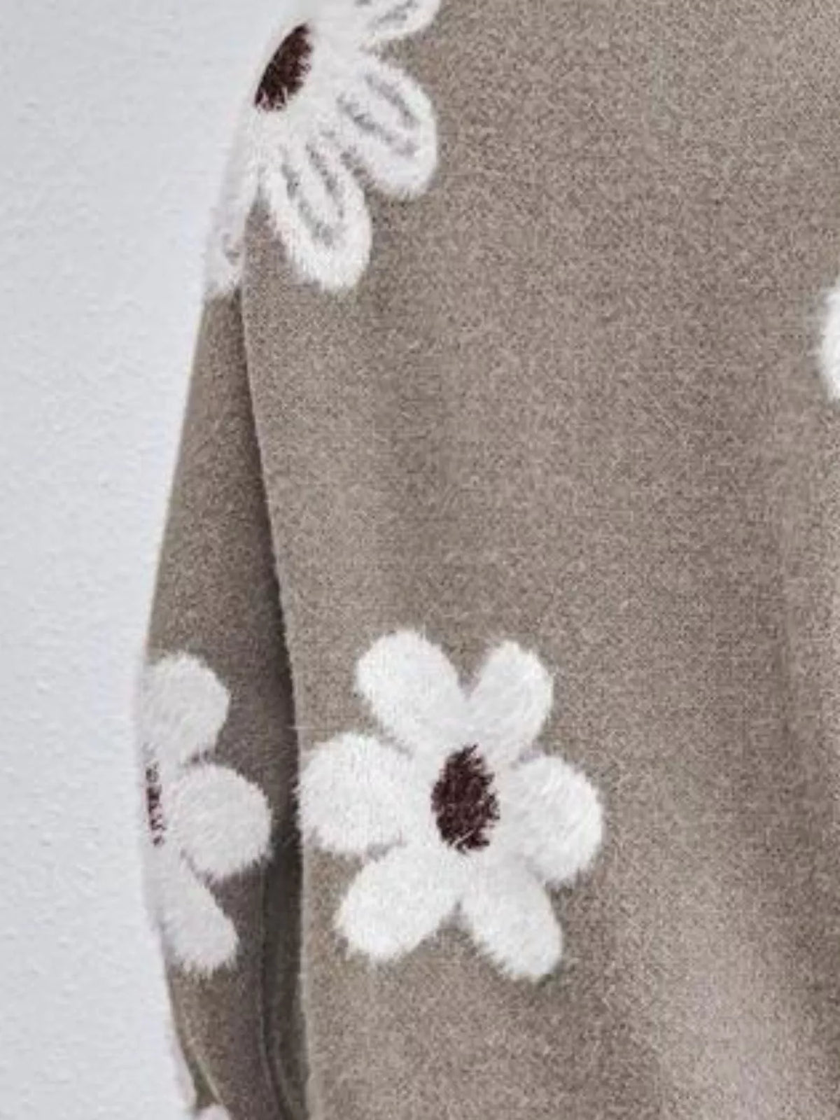 Suéter Floral de Manga Larga con Cuello en V
