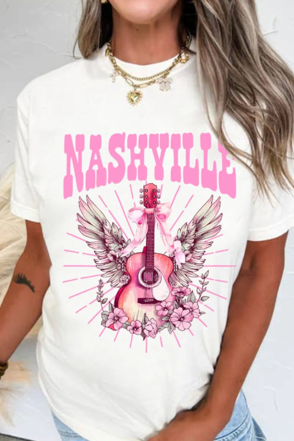 Camiseta gráfica de manga corta con cuello redondo
