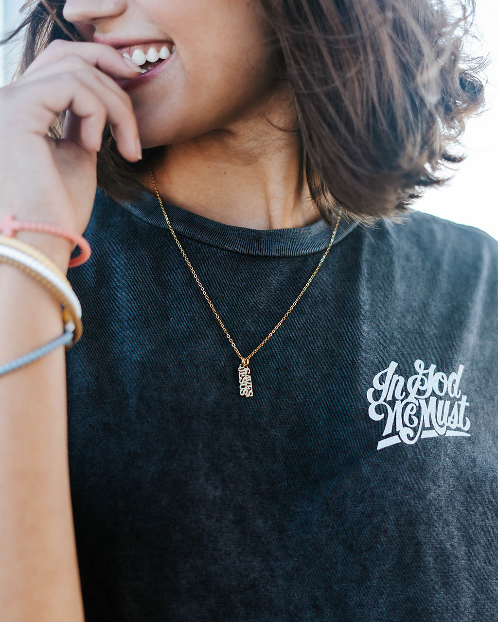 Collar de oro «Jesús salva»