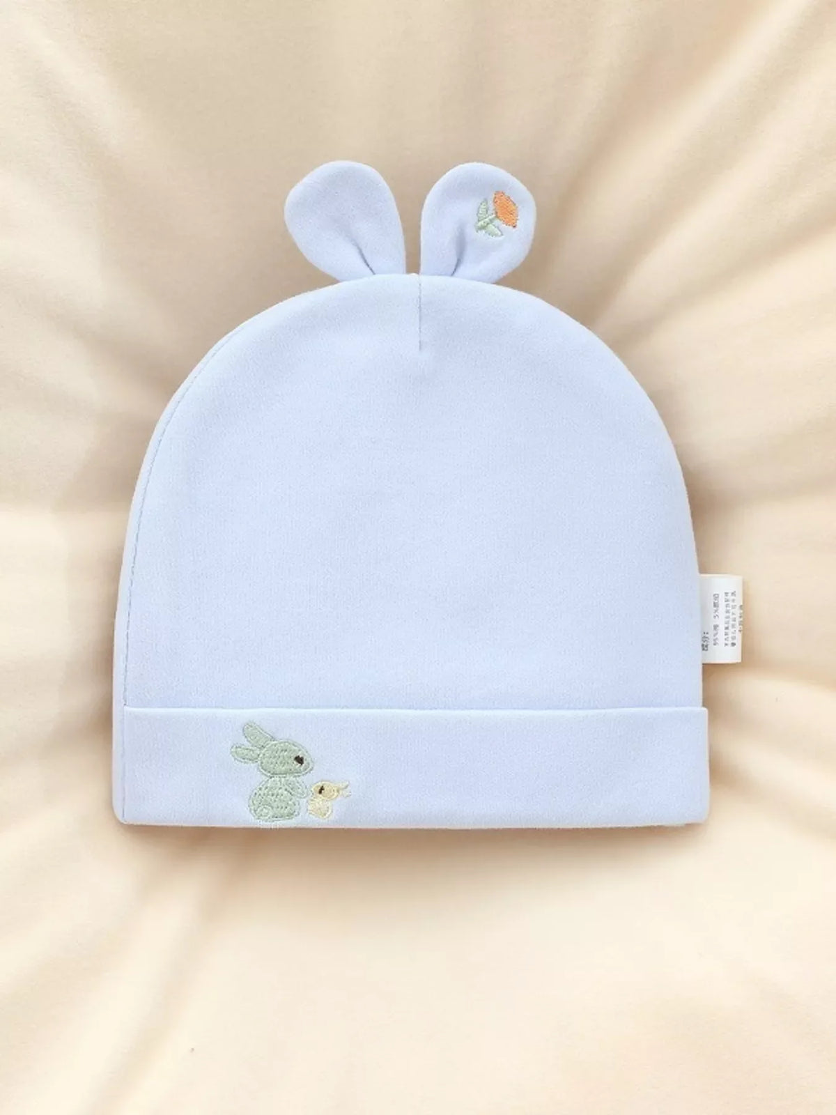 Gorro bordado con orejas de conejo para niños