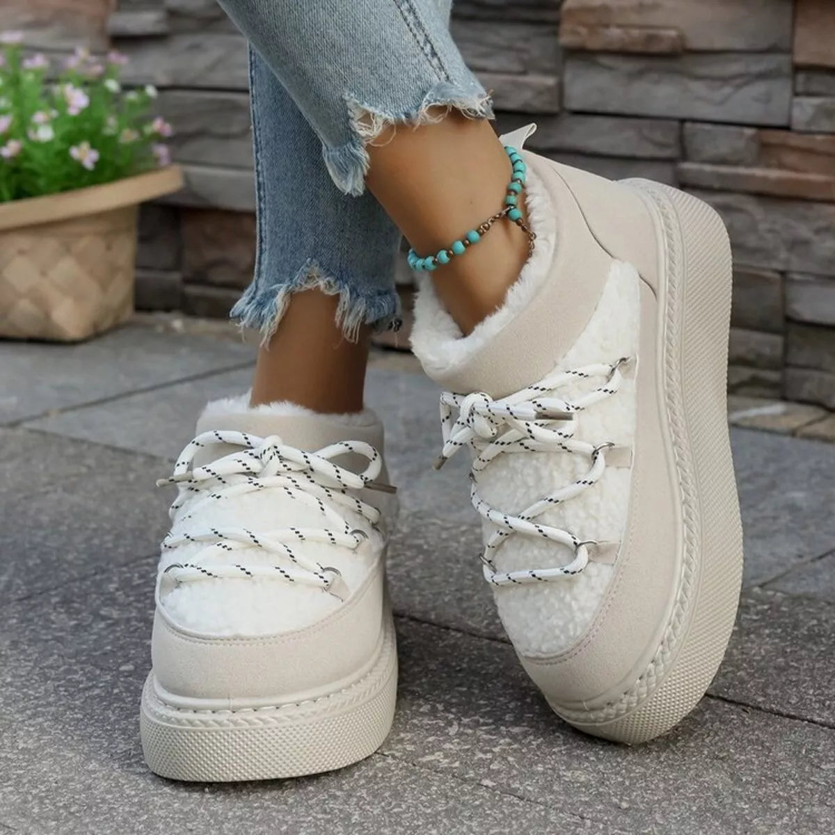 Botas de invierno de plataforma con cordones y forro afelpado acogedor