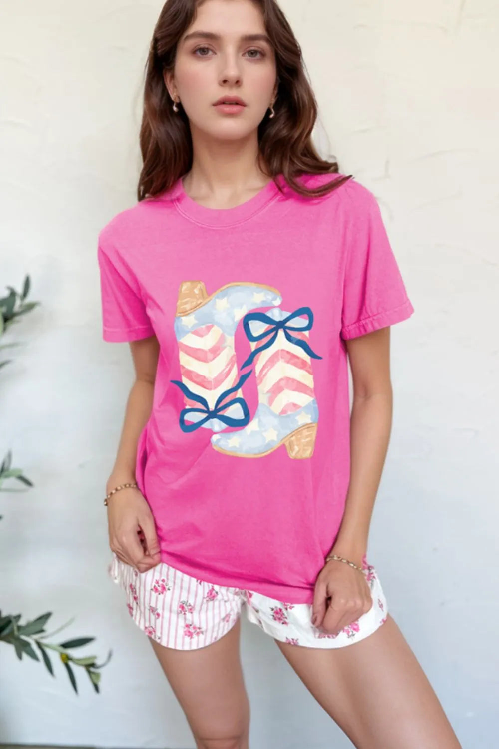 Camiseta gráfica de manga corta con cuello redondo