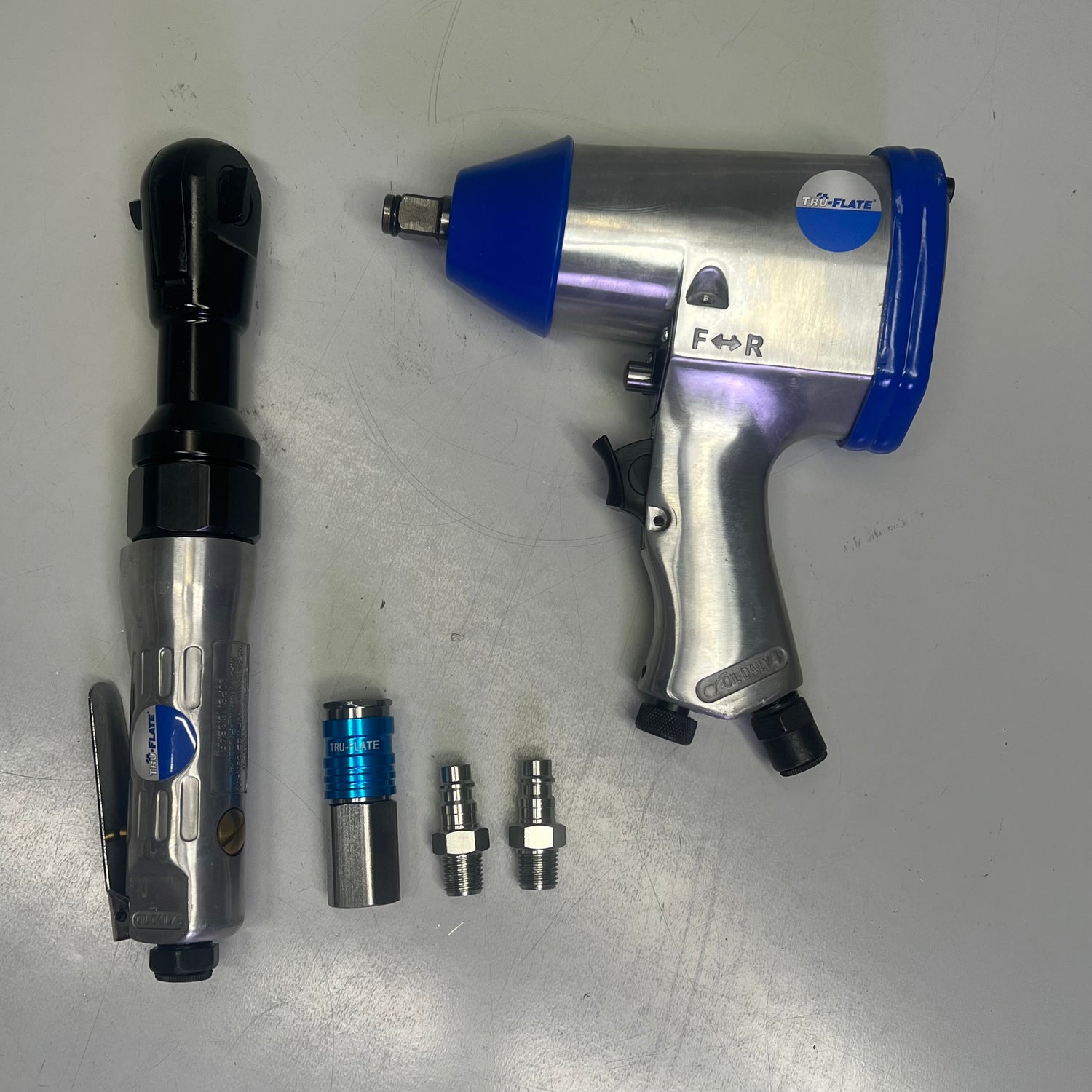 TRU-FLATE Kit de trinquete neumático y llave de impacto de 1/2" Entrada de aire de 1/4" 6,500 RPM 25-590TF