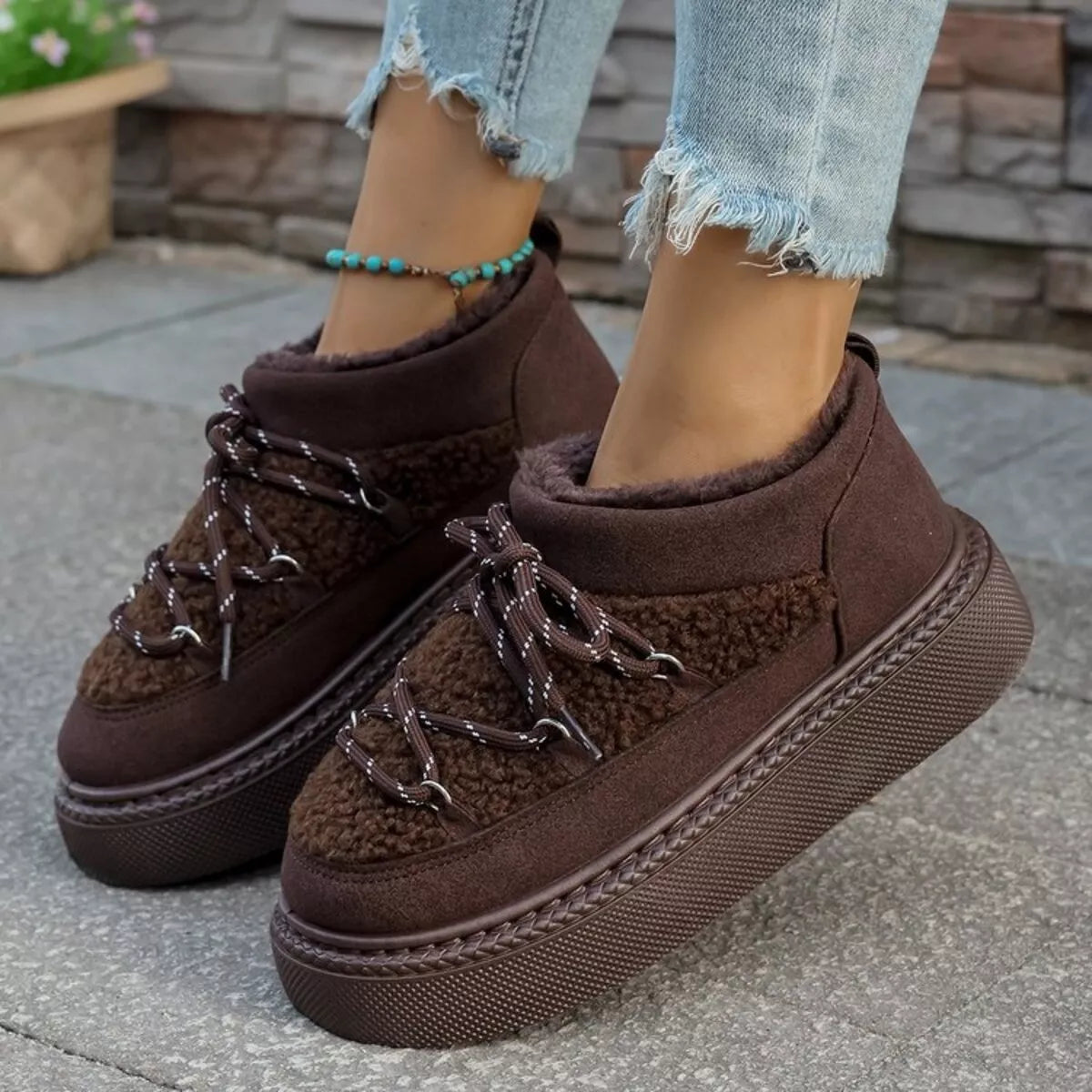 Botas de invierno de plataforma con cordones y forro afelpado acogedor