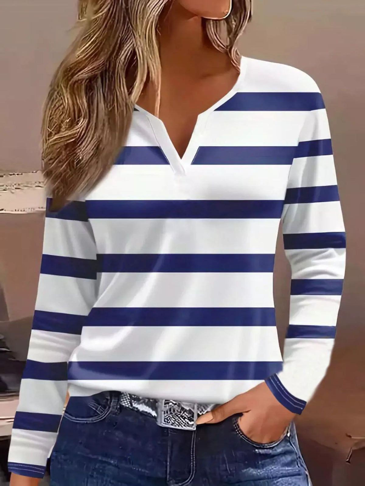 Camiseta de manga larga con cuello en V