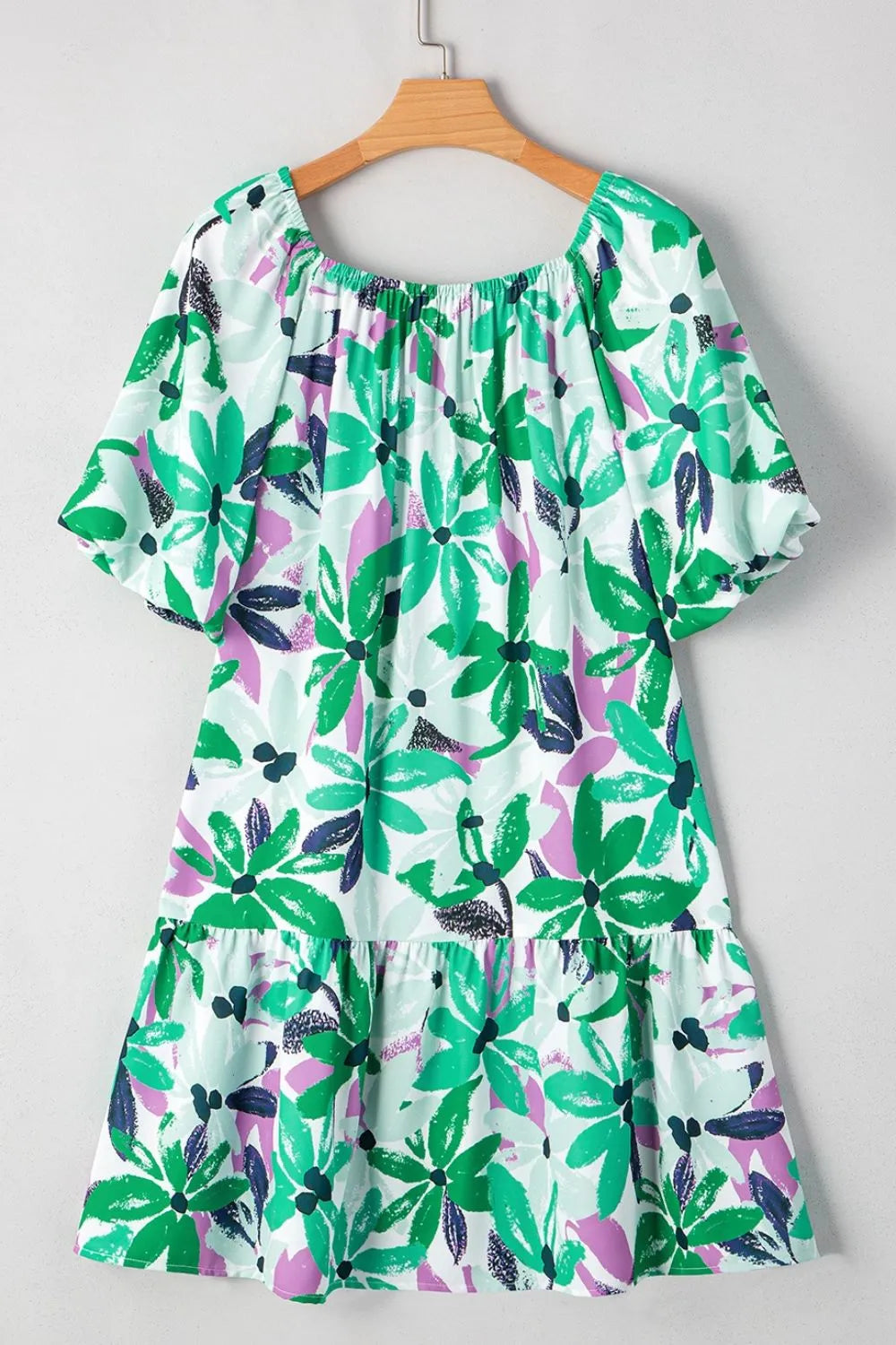 Vestido mini holgado con escote cuadrado y estampado floral fruncido