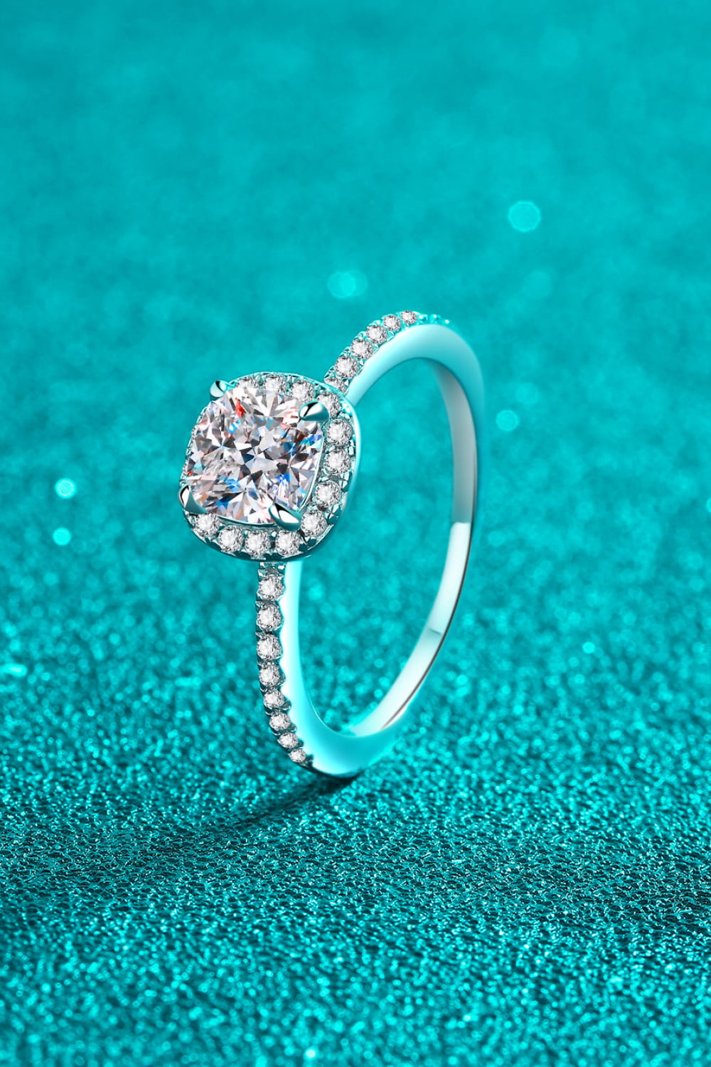 Anillo de moissanita de 1 quilate con halo de plata de ley 925