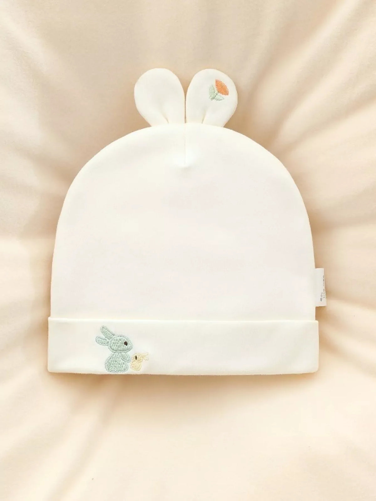 Gorro bordado con orejas de conejo para niños