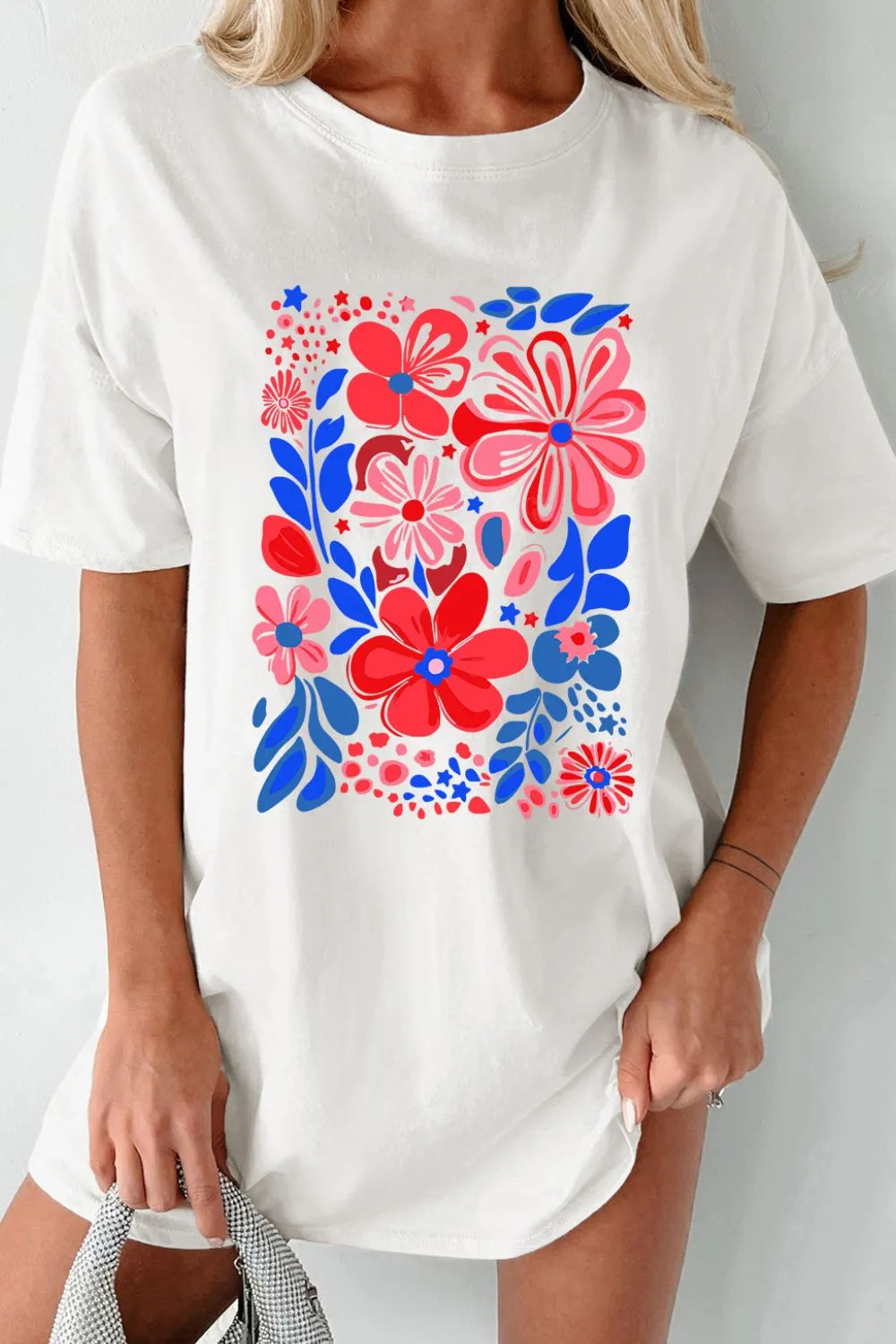 Camiseta de manga corta con cuello redondo y estampado floral