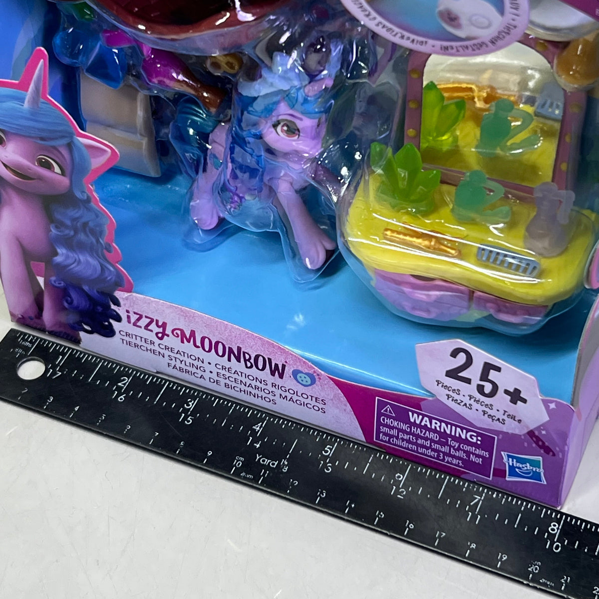 Hasbro My Little Pony Izzy Moonbow – 25+ Piece Set