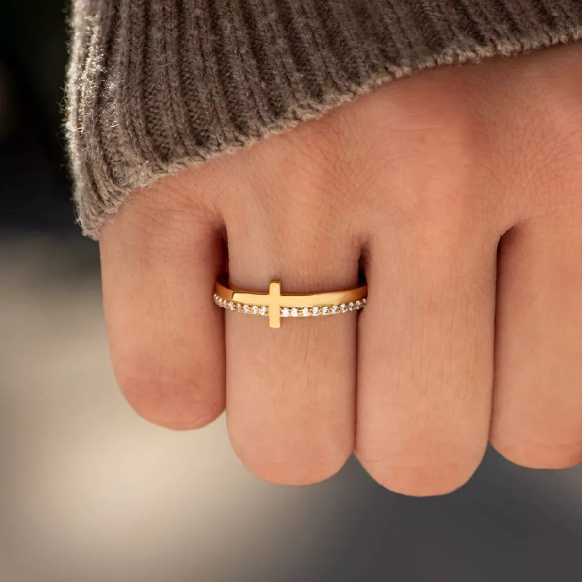 Anillo de plata de ley 925 con cruz