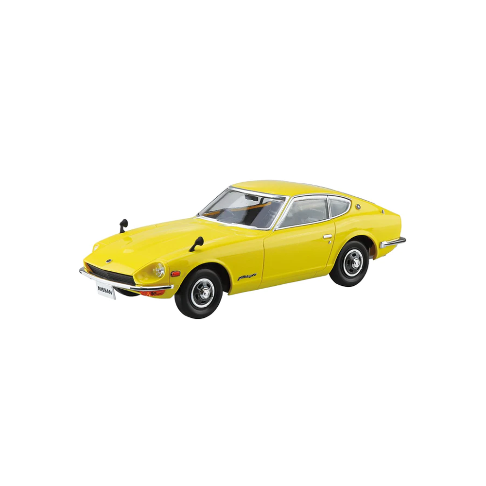 Aoshima: 1/32 The Snap Kit Nissan S30 Fairlady Z (Yellow) Scale Model Kit 