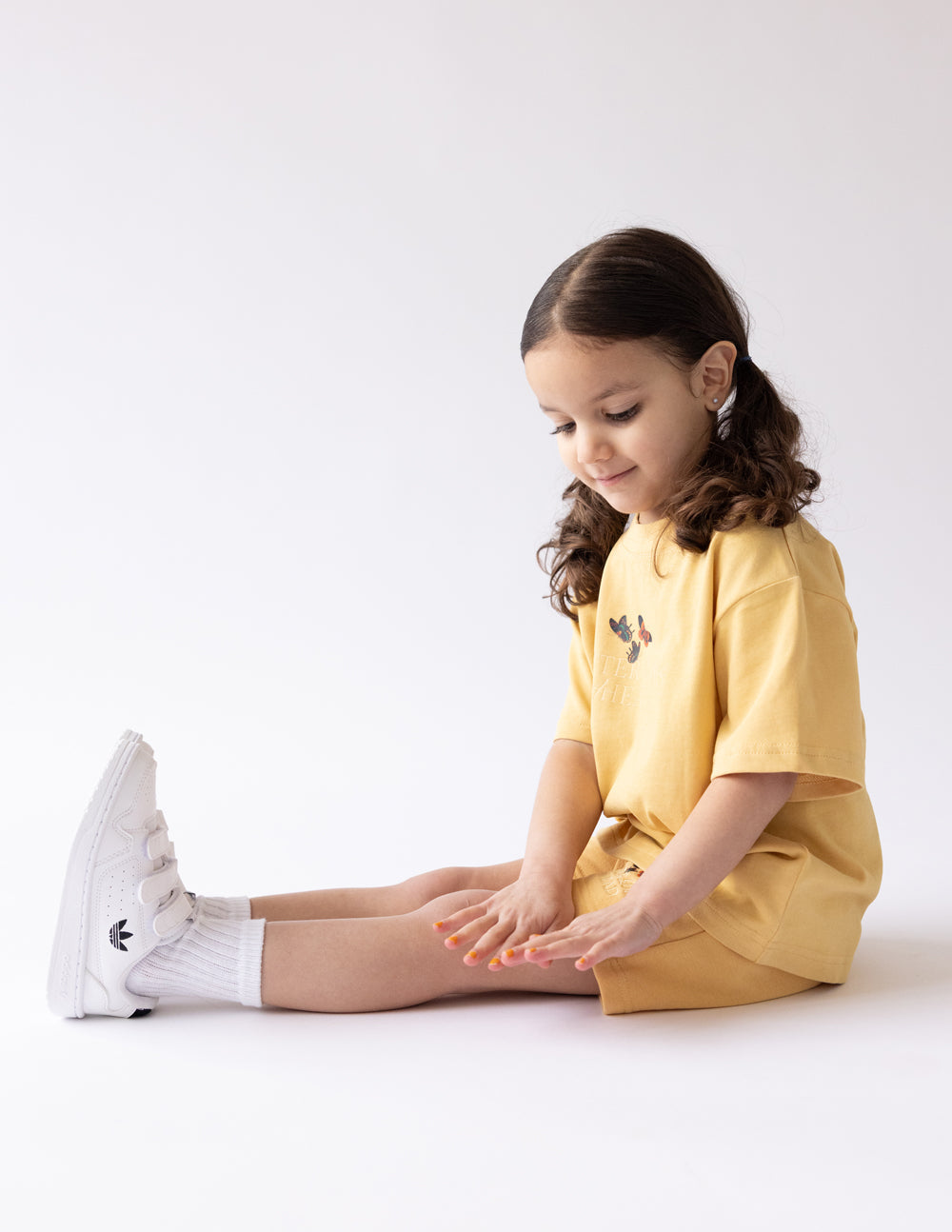 Camiseta infantil con mariposas "Better Days"