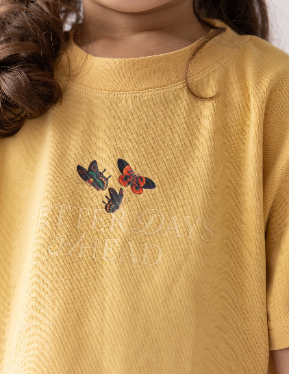Camiseta infantil con mariposas "Better Days"
