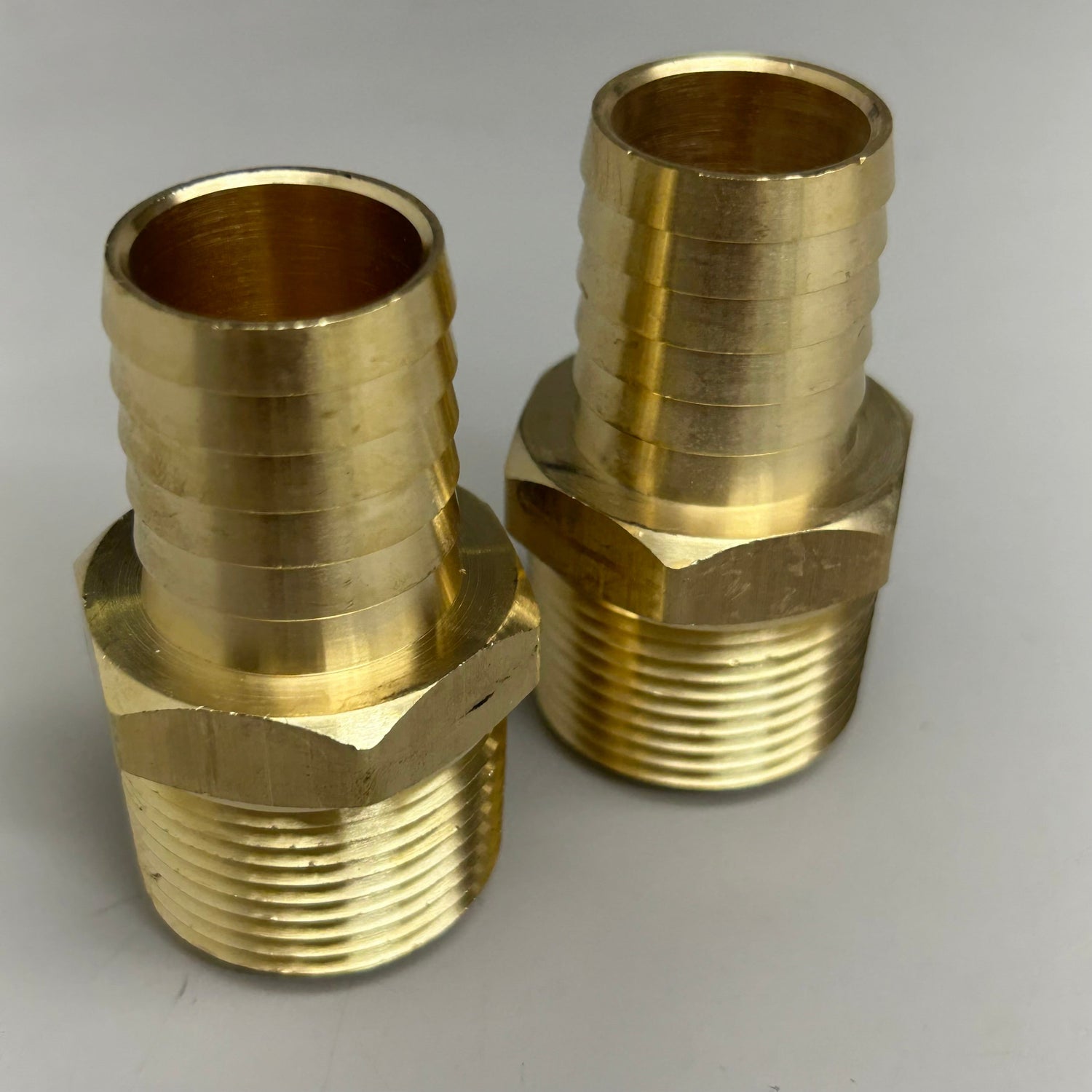COILHOUSE PNEUMATICS (Paquete de 2) Conector macho de manguera con lengüetas de 1" de latón 125HBL-16-16