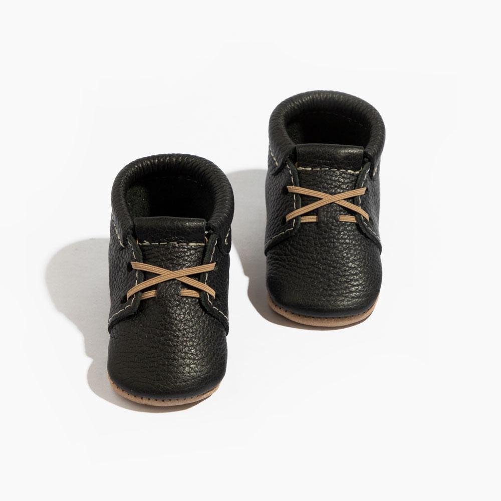 Zapato Oxford de bebé color ébano