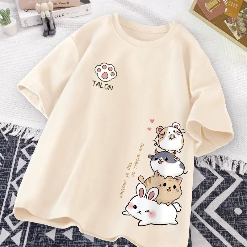 Camiseta con animales lindos apilados