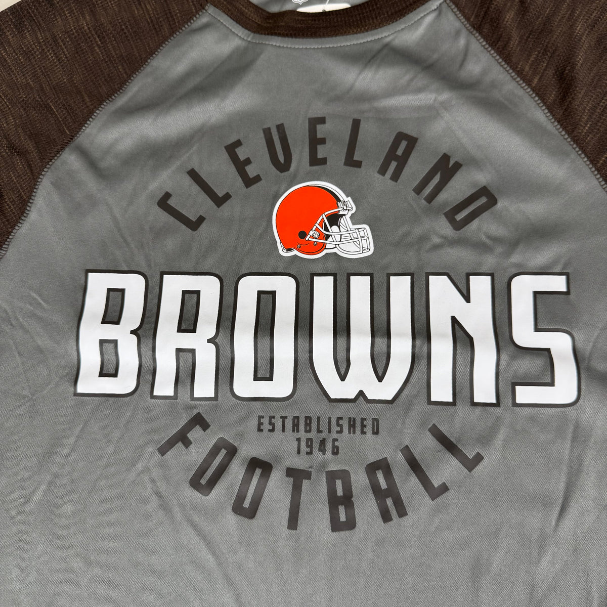 Camiseta de manga larga de los Cleveland Browns de la NFL, talla M, marrón/gris, 1802970. Fabricada en 1946.