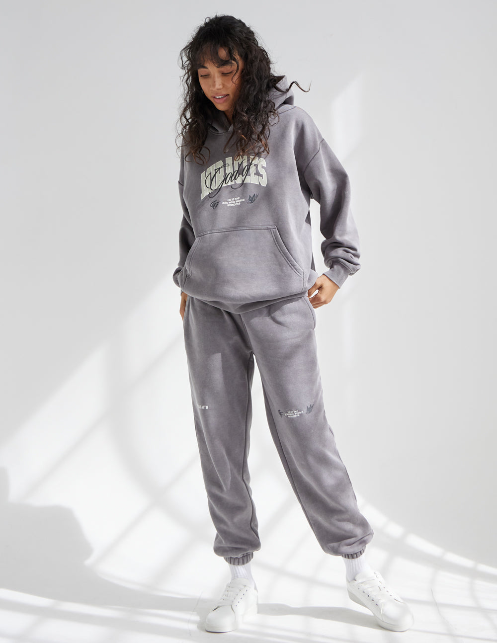 Pantalón deportivo unisex Dios de los Milagros