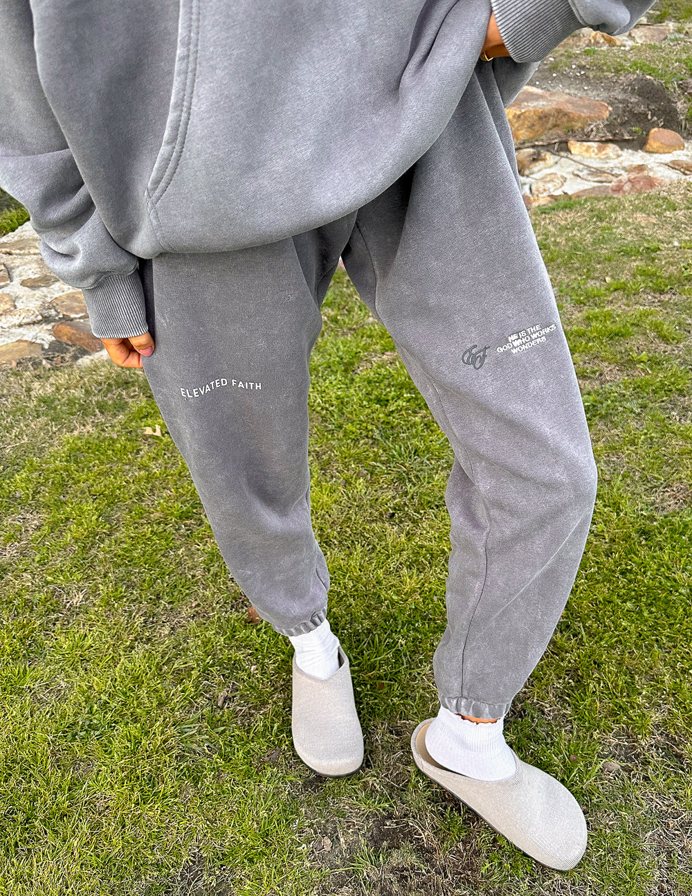 Pantalón deportivo unisex Dios de los Milagros