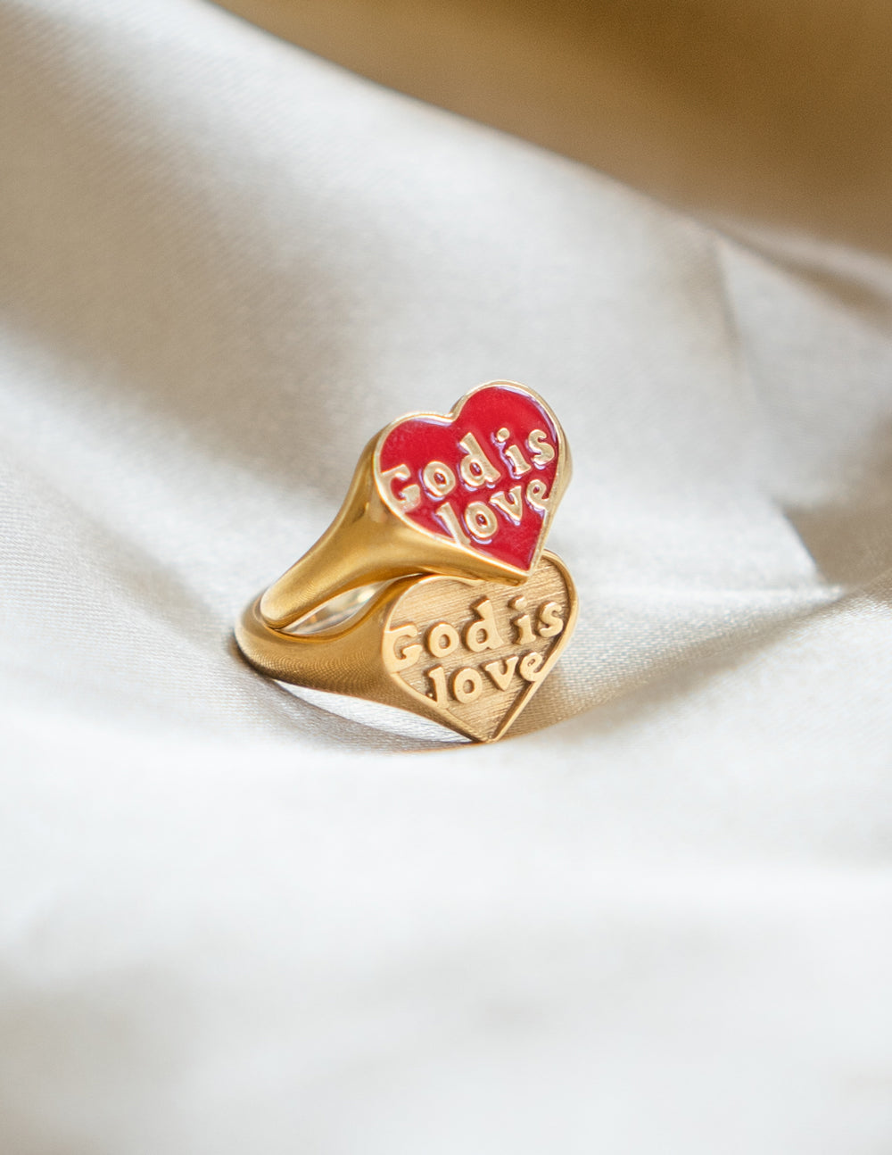 Anillo de esmalte Dios es amor 