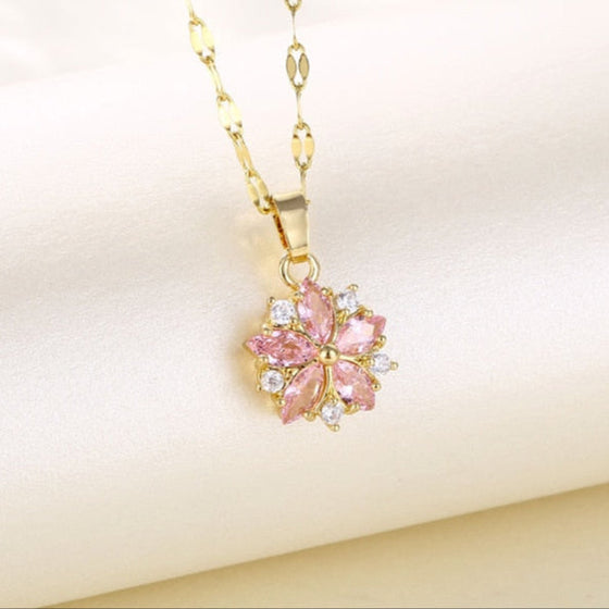 Collar con colgante de flor de cerezo de cristal