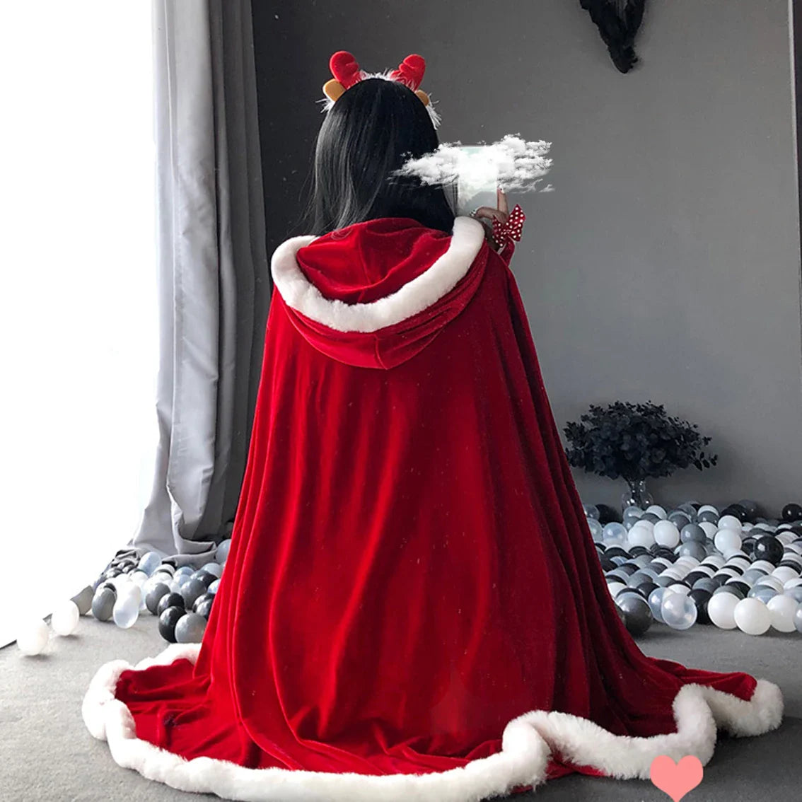 Capa con capucha de la Sra. Claus
