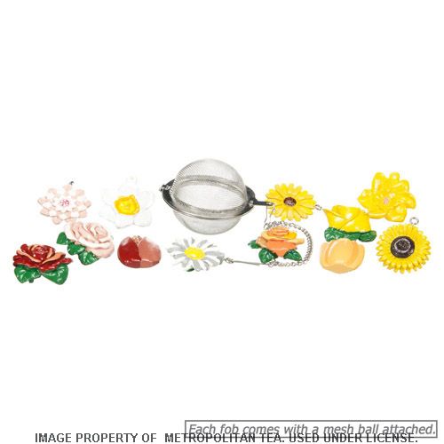 Infusor de té en forma de bola de malla Banff con dije de flores surtidas