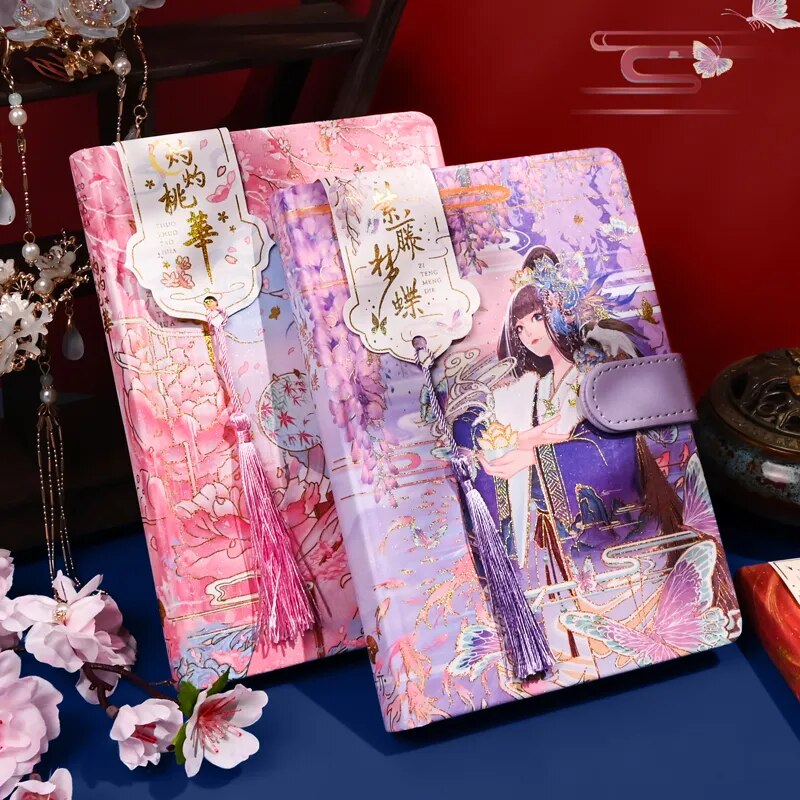 Cuadernos con borlas de dama de la corte