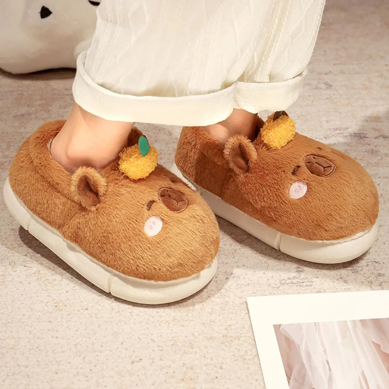 Lindas pantuflas de capibara